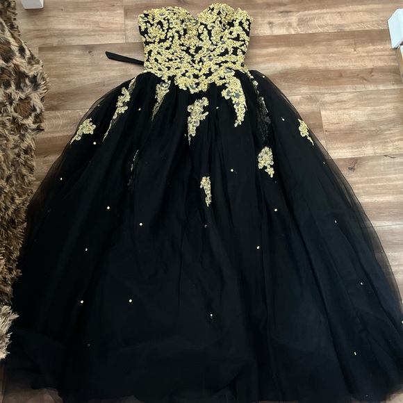 NWOT Custom Made Black and Gold Strapless Corset Sweet 16 Dress